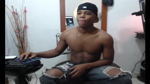 Snapshot of demond_333 chatting on 09.21.25 DEMOND online show from 09.21.25