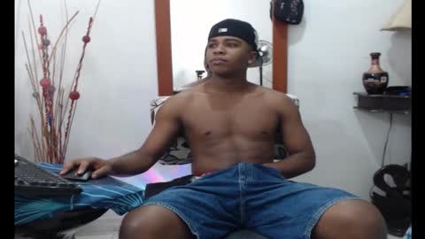 Snapshot of demond_333 chatting on 10.07.25 DEMOND online show from 10.07.25