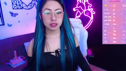 Snapshot of demyanderson_ chatting on 12.14.24 Demy online show from 12.14.24