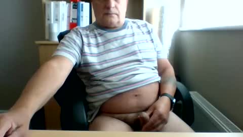 Snapshot of den66_ chatting on 05.09.26 den66_ online show from 05.09.26