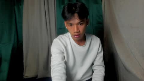 Snapshot of den_cummers chatting on 05.23.26 den_cummers online show from 05.23.26