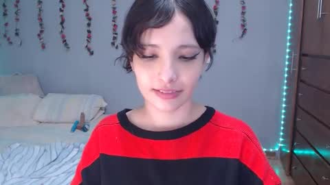 Snapshot of deni_bloom chatting on 01.10.25 Denisse    schedule Monday to Friday 1300-1900 mexican time Saturday-maybe it could be a surprise IDEPENDENT MODEL online show from 01.10.25