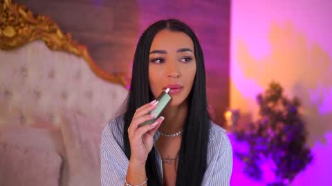 denisedevilles online show from 02.01.25