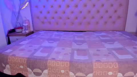 Snapshot of denisse_logan chatting on 10.17.25 denisse_logan online show from 10.17.25