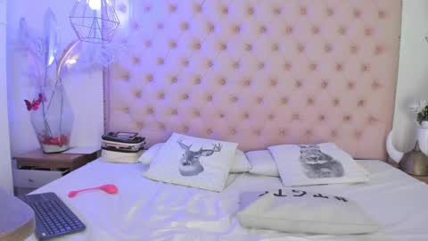 denisse_logan online show from 05.18.26