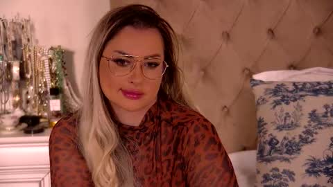 Snapshot of denisseperry chatting on 03.02.26 Ela online show from 03.02.26