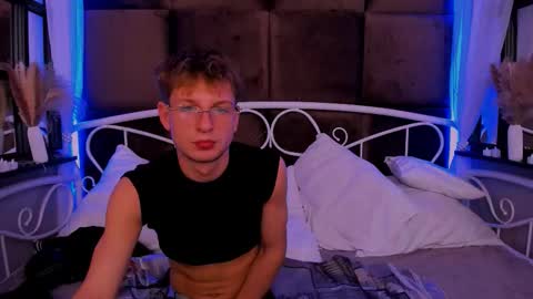 Dennis online show from 11.25.25