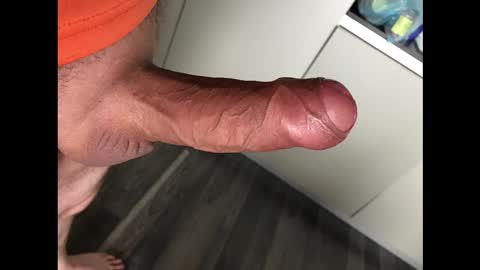 Snapshot of dennisamg chatting on 11.06.25 Dennis online show from 11.06.25