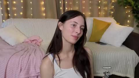 Snapshot of denniseforline chatting on 10.06.25 Olivia online show from 10.06.25
