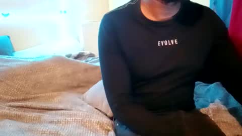 Snapshot of dentzo chatting on 03.01.25 mastER blACK online show from 03.01.25