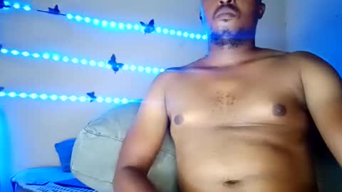 Snapshot of dentzo chatting on 03.02.25 mastER blACK online show from 03.02.25