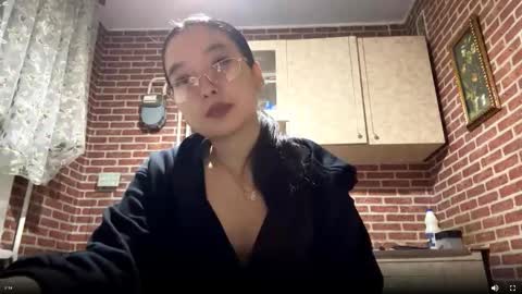 Snapshot of denysebernacchi chatting on 10.01.25 Emma online show from 10.01.25