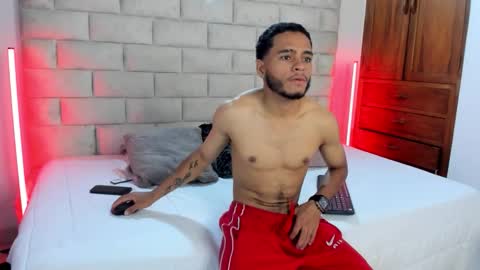 Snapshot of denzelvelez chatting on 01.12.26 David online show from 01.12.26