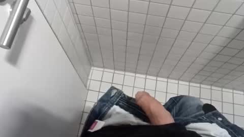 Snapshot of der_wanderer12 chatting on 02.23.26 der_wanderer12 online show from 02.23.26