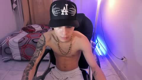 Snapshot of dereck_boyy_ chatting on 05.07.26 Dereck Boy online show from 05.07.26