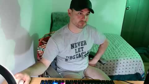 Snapshot of dereck_mills3 chatting on 04.09.26 Dereck Mills3 online show from 04.09.26