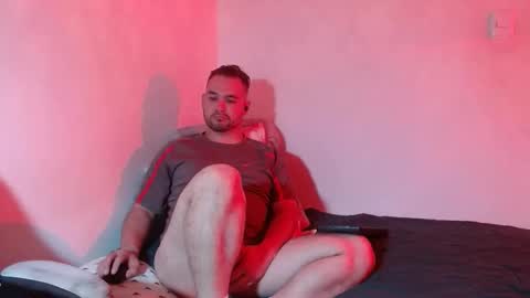 Snapshot of dereck_mills3 chatting on 04.25.26 Dereck Mills3 online show from 04.25.26