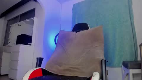 dereckhardd online show from 02.11.26