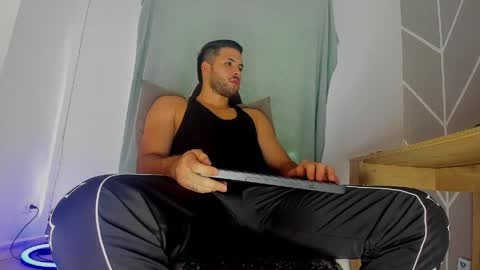 dereckhardd online show from 04.05.26