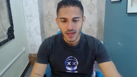 D E R E K online show from 12.04.25