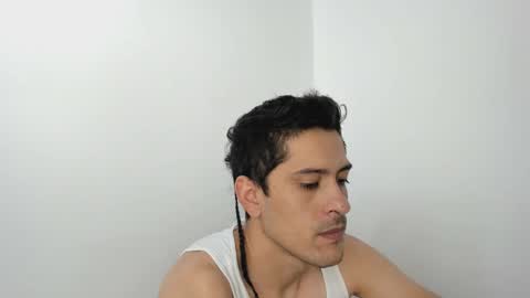 Snapshot of derek_vall chatting on 02.27.25 derek_vall online show from 02.27.25