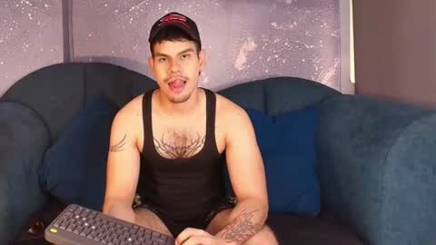 Snapshot of derek_voss chatting on 06.18.26 derek_voss online show from 06.18.26