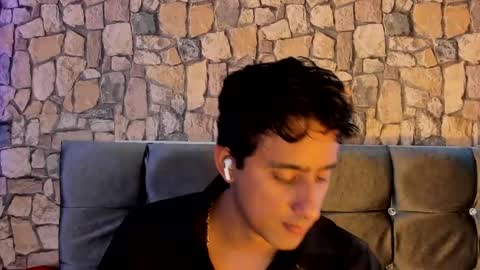 DEREKK   online show from 01.22.25