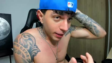 derekmuller11 online show from 04.23.26