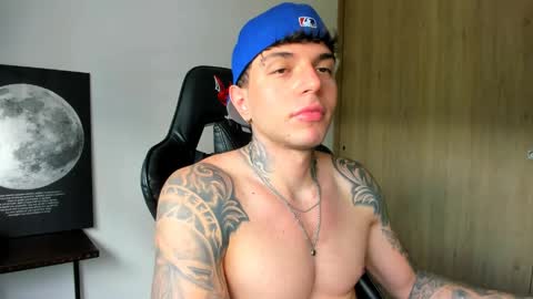 derekmuller11 online show from 04.23.26