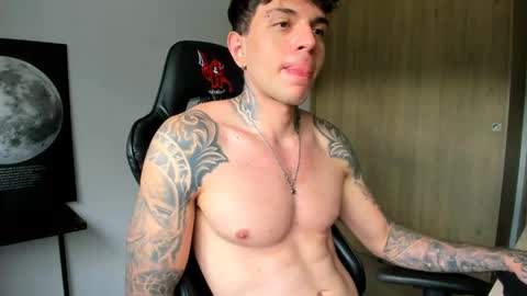 derekmuller11 online show from 04.24.26