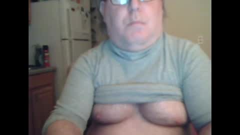 Snapshot of derrickkearley2055 chatting on 12.22.25 derrickkearley2055 online show from 12.22.25