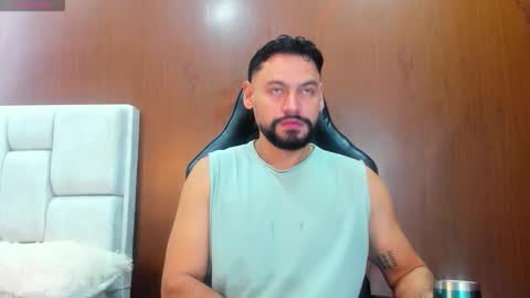 DerryBigger CM online show from 10.30.25