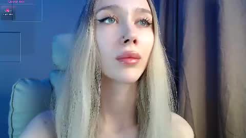 Snapshot of des_ch chatting on 06.27.26 Ari online show from 06.27.26