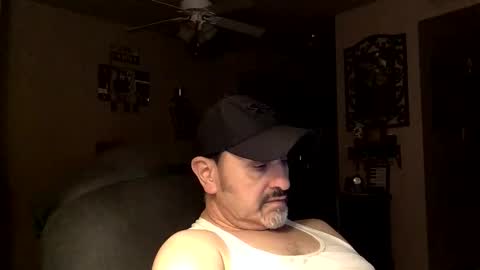 Snapshot of desertdaddy658488 chatting on 02.19.26 desertdaddy658488 online show from 02.19.26