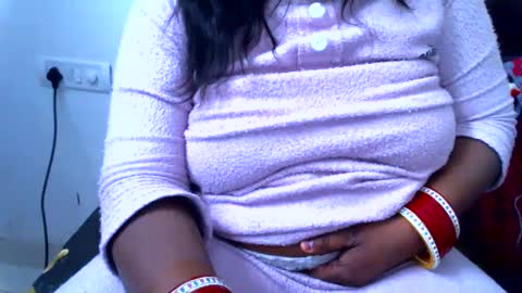 Snapshot of desi_punjabn chatting on 12.19.24 simran online show from 12.19.24