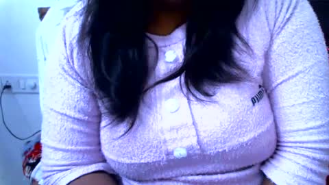 Snapshot of desi_punjabn chatting on 01.04.25 simran online show from 01.04.25