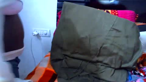 Snapshot of desi_punjabn chatting on 01.14.25 simran online show from 01.14.25