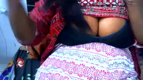 Snapshot of desi_punjabn chatting on 02.27.25 simran online show from 02.27.25