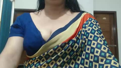 Snapshot of desimaisa130 chatting on 04.30.26 Maisa online show from 04.30.26