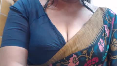 Snapshot of desimaisa130 chatting on 06.22.26 Maisa online show from 06.22.26