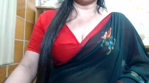 Snapshot of desimaisa130 chatting on 07.31.26 Maisa online show from 07.31.26
