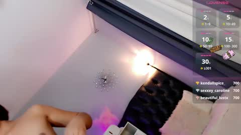 Snapshot of desirable_rica chatting on 01.22.25 desirable_rica online show from 01.22.25