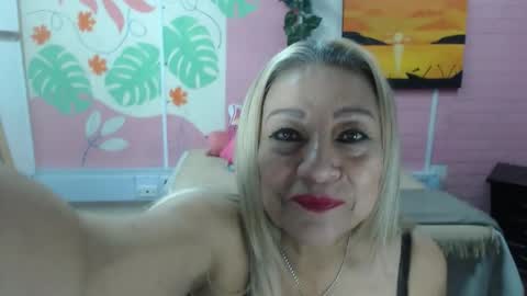 Snapshot of desire_latin chatting on 05.29.26 VALERIA online show from 05.29.26