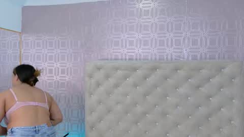 Snapshot of desire_sara chatting on 09.13.25 Sara Desire online show from 09.13.25