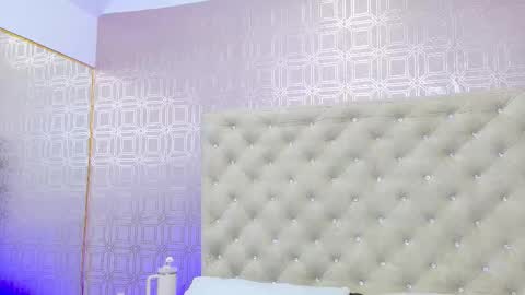 Snapshot of desire_sara chatting on 09.20.25 Sara Desire online show from 09.20.25