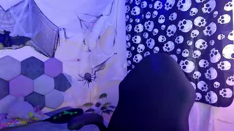 TORI AND MR. BEAR online show from 10.24.25