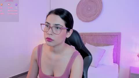Snapshot of desireee_ chatting on 04.30.26 desire online show from 04.30.26