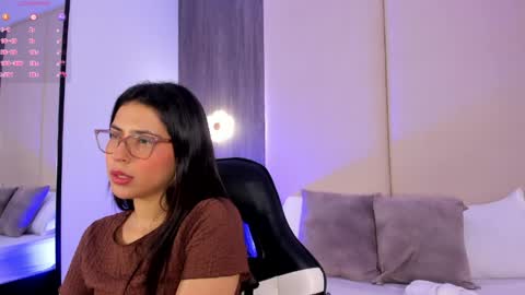 Snapshot of desireee_ chatting on 06.08.26 desire online show from 06.08.26