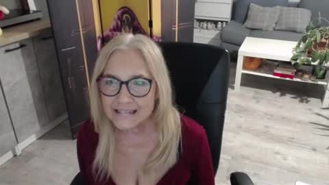 Snapshot of desiresofia chatting on 02.12.26 S O F I A online show from 02.12.26