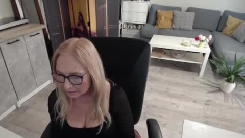 Snapshot of desiresofia chatting on 02.26.26 S O F I A online show from 02.26.26